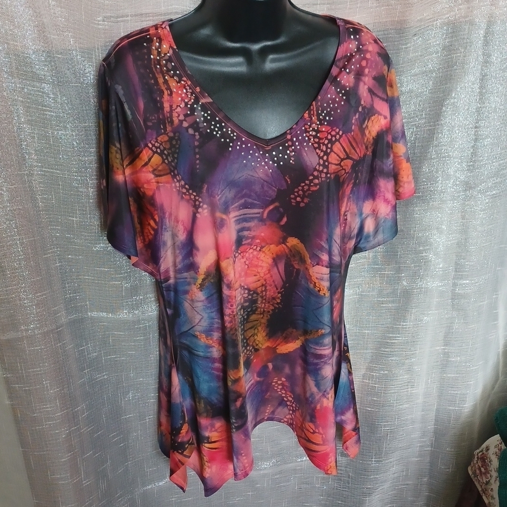 Notations Womens Tunic Top Size M Butterflies, Shark Bite bottom, like new